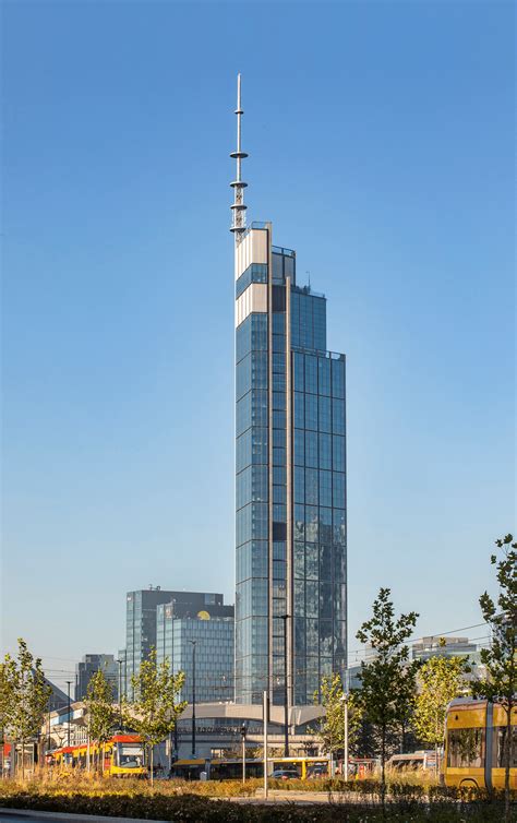 Foster + Partners completes EU’s tallest building in Warsaw.